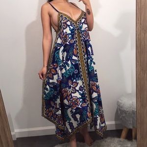 🚨SALE🚨 ONE LEFT Annalise Handkerchief Maxi Dress